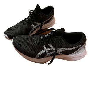 ASICS Versablast men’s running shoe.